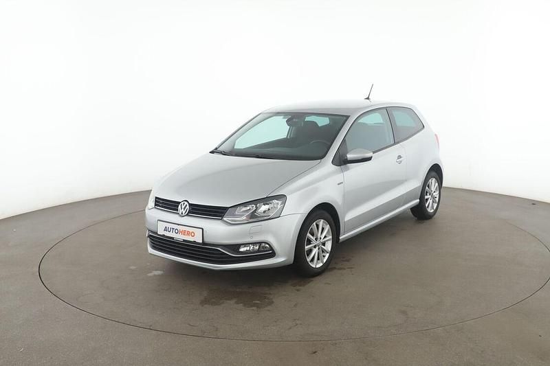 Grau Gebraucht 2015 VW Polo LOUNGE Limousine | 8.920 € (Fairer Preis) - Bild 1/3
