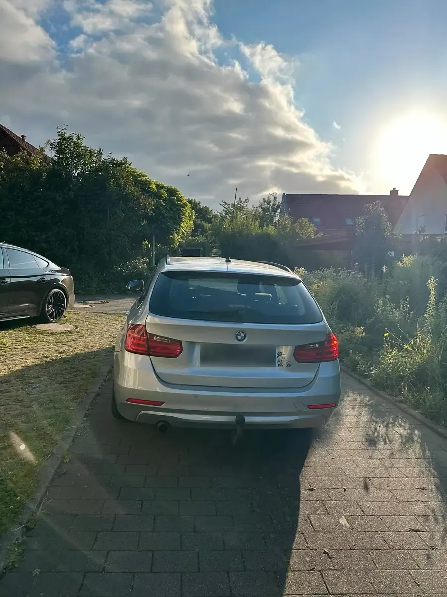 Gebraucht BMW 320 184 PS (135 kW) 2014 Silber Kombi