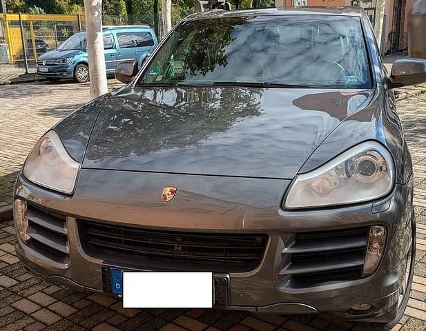 Grau Gebraucht 2009 Porsche Cayenne SUV | 12.800 € (Fairer Preis) - Bild 1/4