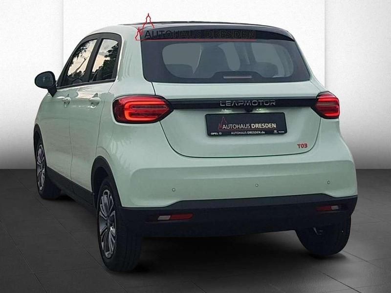 Neu Leapmotor T03 69 kW (95 PS) 2025 Grün (mint green) Kleinwagen