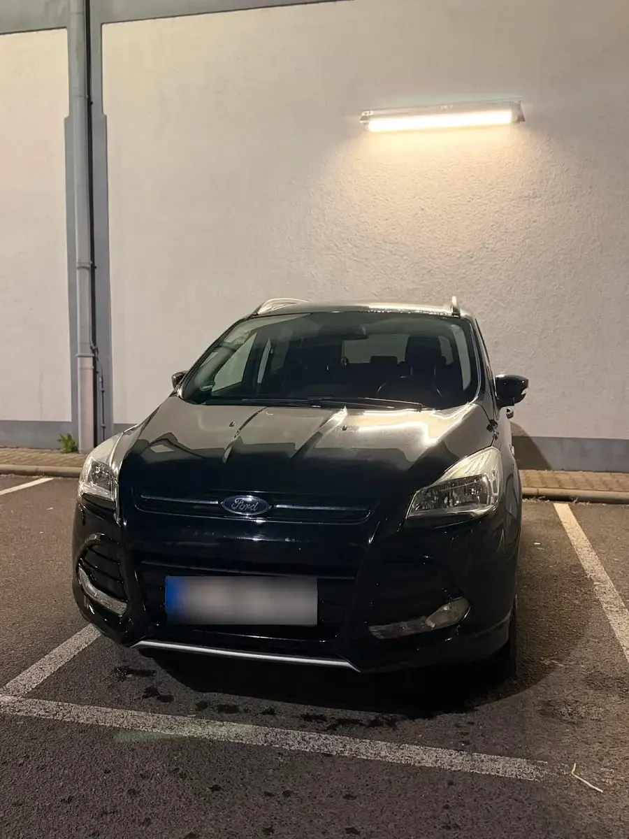 Gebraucht Ford Kuga 150 PS (110 kW) 2016 Schwarz SUV
