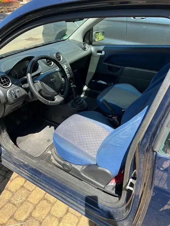 Brugt Ford Fiesta Ambiente 101 HK (74 kW) 2004 Blå Hatchback