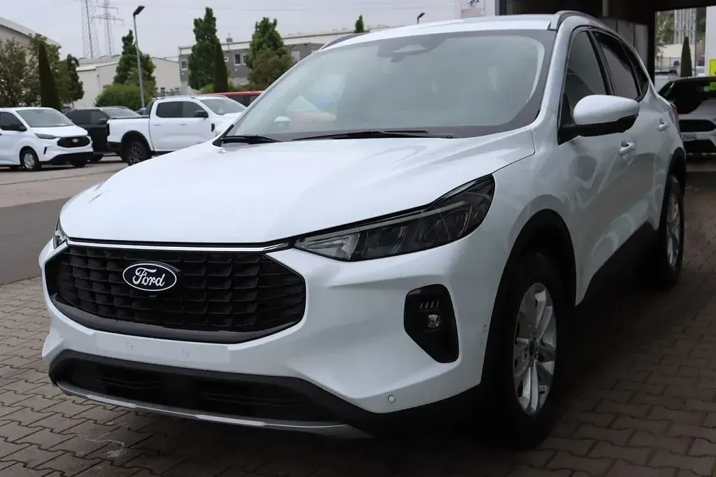 Nowe Ford Kuga Titanium 179 KM (131 kW) 2026 Biały SUV