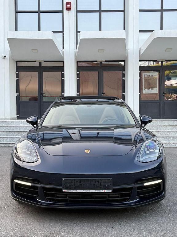 Blau Gebraucht 2018 Porsche Panamera 4 Sport Turismo Limousine | 53.500 € - Bild 1/4