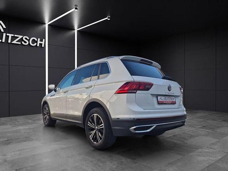 Gebraucht VW Tiguan Elegance 200 PS (147 kW) 2021 Pure white SUV