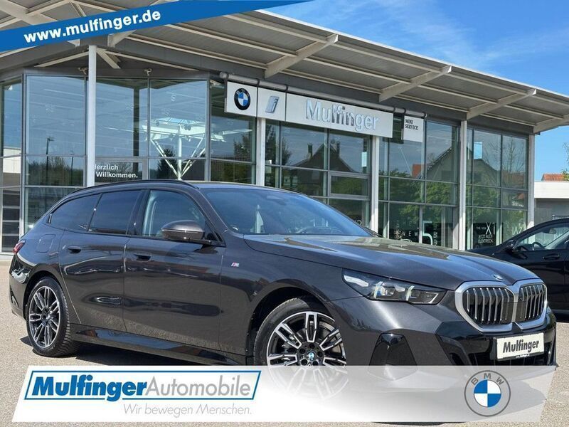 Sophistograu brillanteffekt Gebraucht 2024 BMW 520 M Sport Kombi | 53.890 € (Superpreis) - Bild 1/4