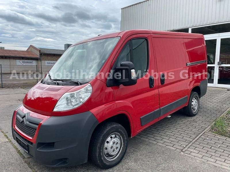 Rot Gebraucht 2014 Citroën Jumper Van / Kleinbus | 10.999 € (Fairer Preis) - Bild 1/4