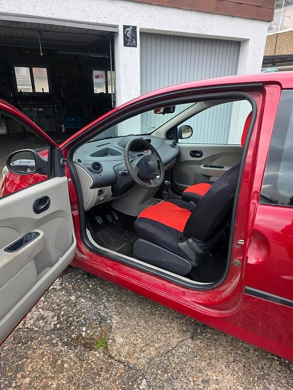 Second-hand Renault Twingo 60 CP (44 kW) 2009 Hatchback