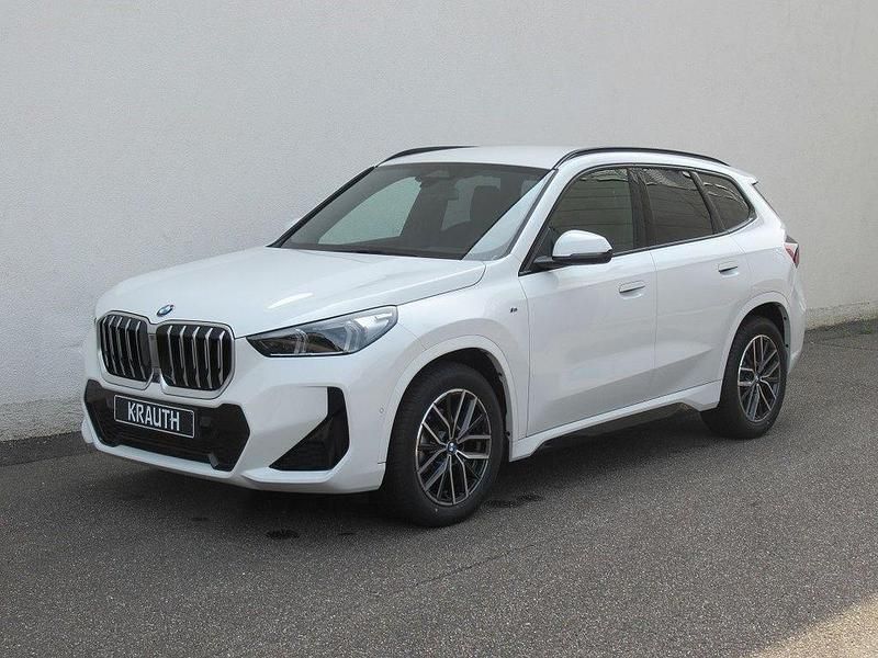 Weiß Gebraucht 2024 BMW X1 Performance SUV | 46.900 € (Fairer Preis) - Bild 1/4