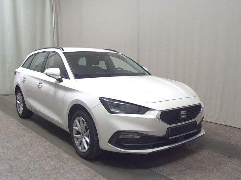 Gebraucht Seat Leon Style 150 PS (110 kW) 2022 Weiß Limousine