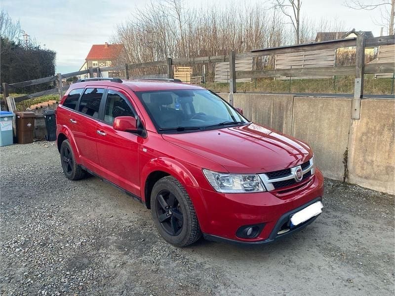 Gebraucht Fiat Freemont 170 PS (125 kW) 2014 Rot SUV