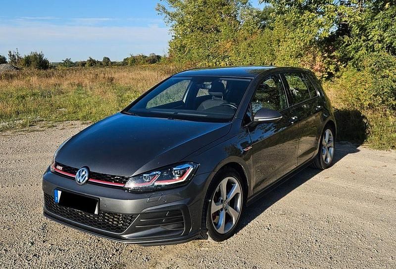 Gebraucht VW Golf VII GTI 245 PS (180 kW) 2019 Grau Limousine