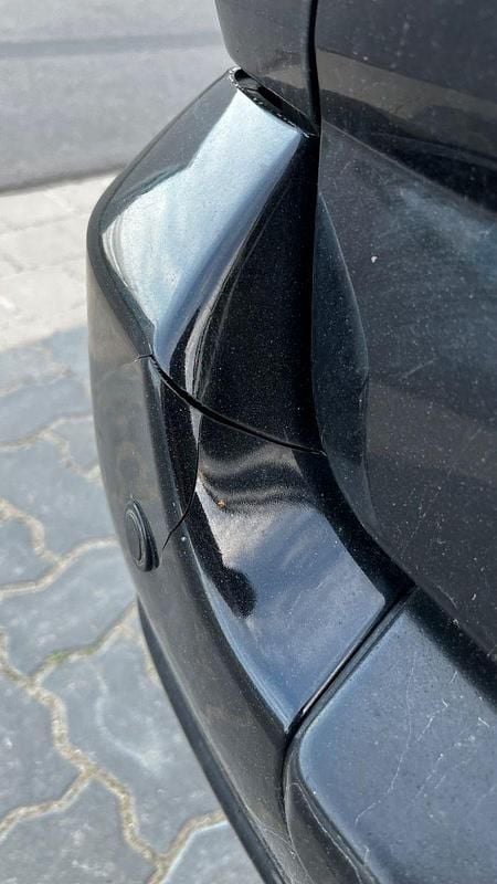 Gebraucht Mitsubishi Space Star 98 PS (72 kW) 2005 Schwarz Van / Kleinbus