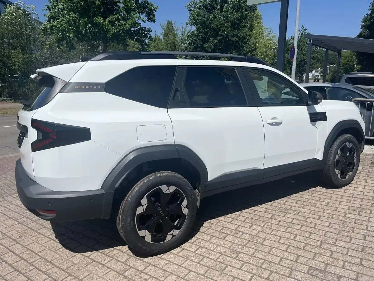 Neu Dacia Bigster Extreme 156 PS (114 kW) 2026 Arktis weiß SUV