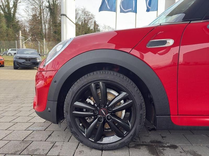 Gebraucht Mini Cooper Cabriolet 136 PS (100 kW) 2019 Chili red Cabrio