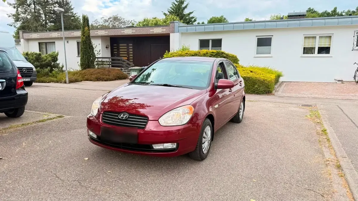 Gebraucht Hyundai Accent 112 PS (82 kW) 2007 Rot Limousine
