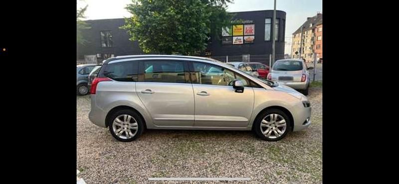 Gebraucht Peugeot 5008 Platinum 156 PS (114 kW) 2010 Grau Van / Kleinbus