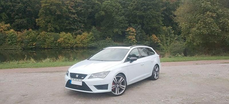 Weiß Gebraucht 2015 Cupra Leon Limousine | 16.500 € (Guter Preis) - Bild 1/4