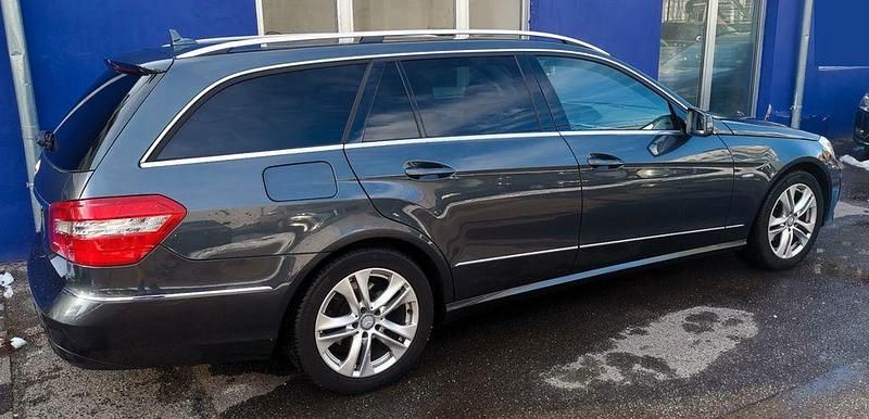 Gebraucht Mercedes E220 Avantgarde 170 PS (125 kW) 2012 Grau Kombi