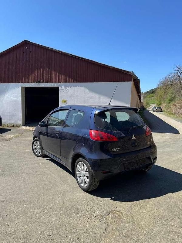 Gebraucht Mitsubishi Colt Motion 95 PS (69 kW) 2012 Blau Kleinwagen
