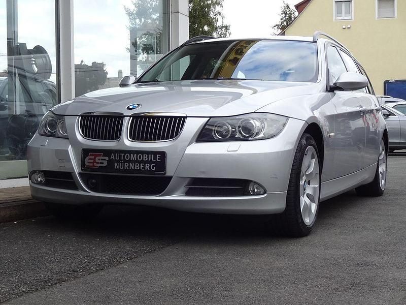 Silber Gebraucht 2008 BMW 330 Shadowline Kombi | 11.980 € (Fairer Preis) - Bild 1/4