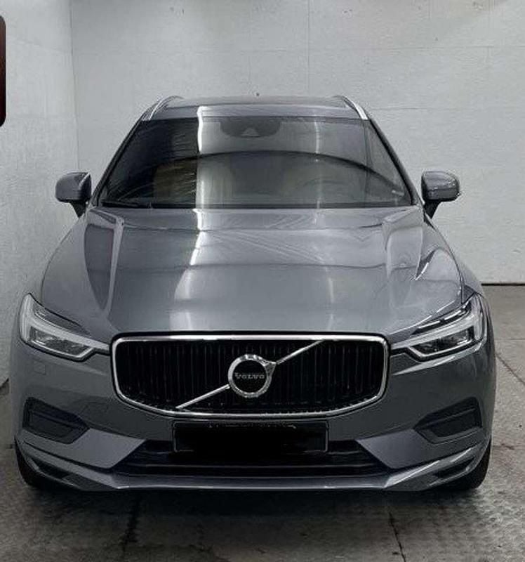 Grau Gebraucht 2017 Volvo XC60 Momentum SUV | 23.500 € (Fairer Preis) - Bild 1/4