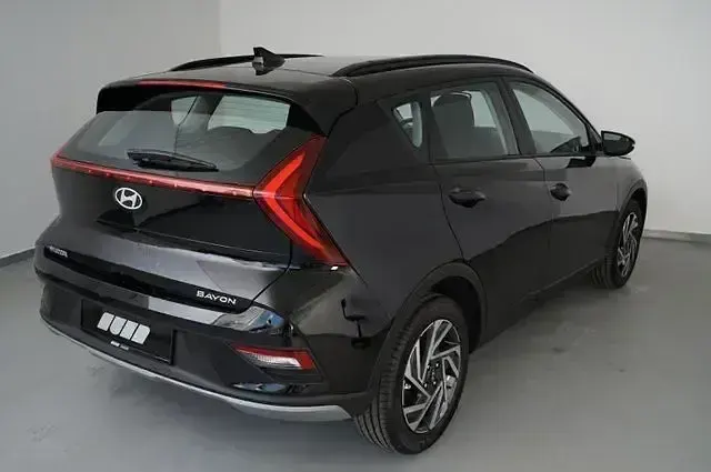 Gebraucht Hyundai Bayon Trend 101 PS (74 kW) 2025 Phantom black / met (schwarz) (metallic) SUV