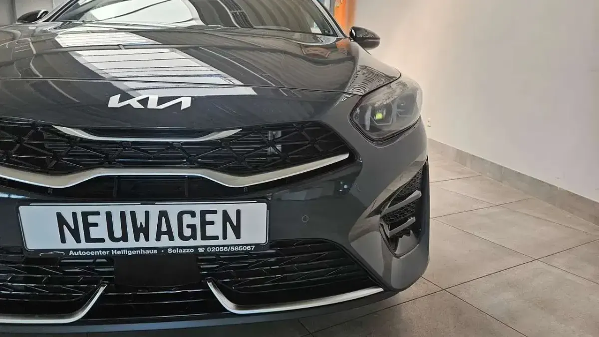 Neu Kia Ceed GT GT-Line 140 PS (102 kW) 2026 Dark penta Limousine