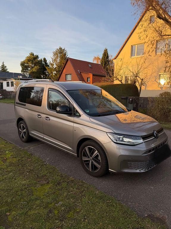 Beige Gebraucht 2021 VW Caddy Style Van / Kleinbus | 25.999 € (Superpreis) - Bild 1/4