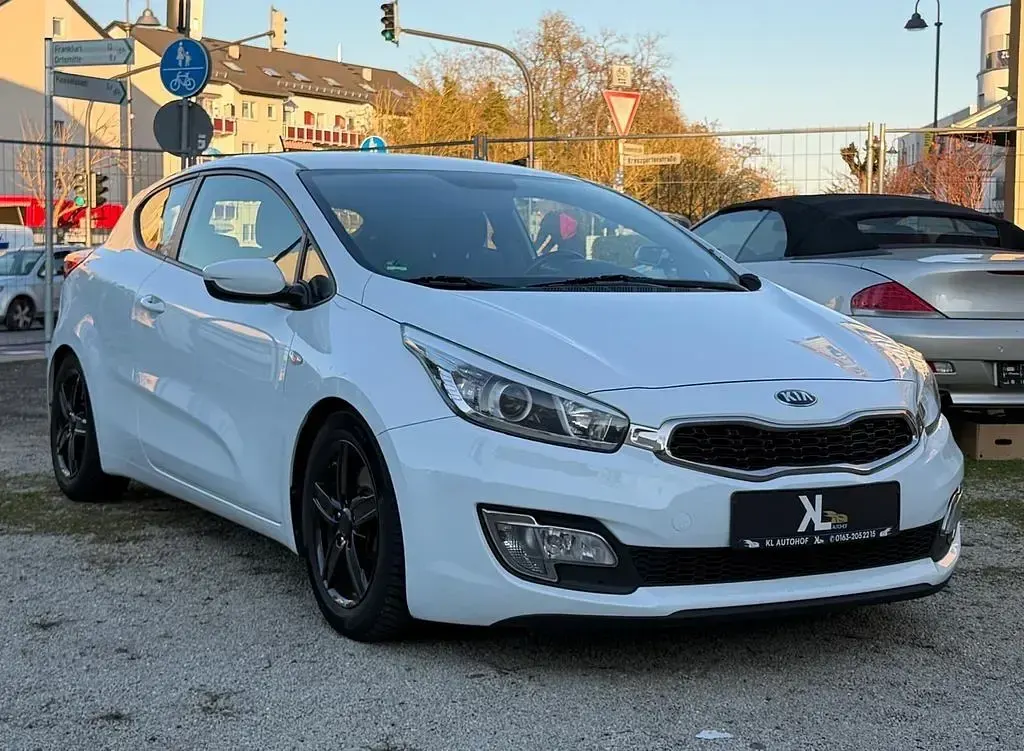 Używany Kia ProCeed Edition 7 135 KM (99 kW) 2014 Biały Hatchback