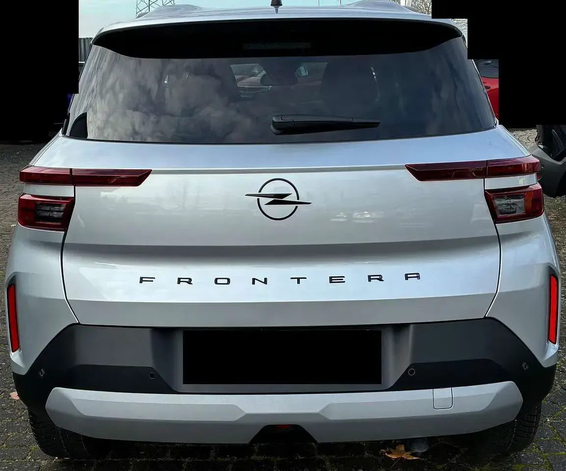 Gebraucht Opel Frontera 145 PS (106 kW) 2025 Silber SUV
