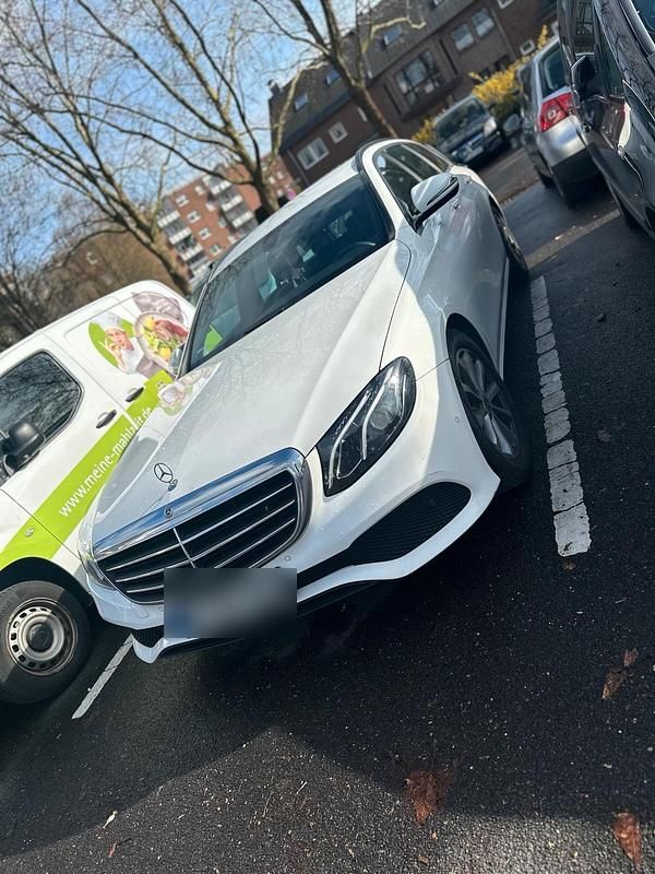 Gebraucht Mercedes E200 160 PS (117 kW) 2019 Weiß Kombi