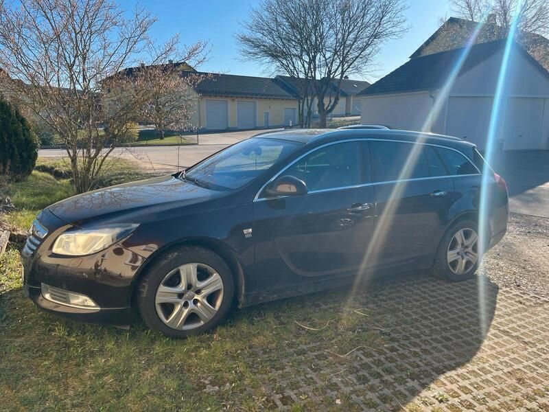 Braun Gebraucht 2013 Opel Insignia Kombi | 3.200 € (Guter Preis) - Bild 1/4