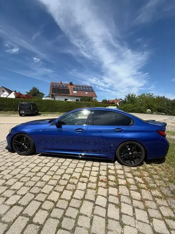 Gebraucht BMW 330 M Sport 245 PS (180 kW) 2024 Blau Limousine