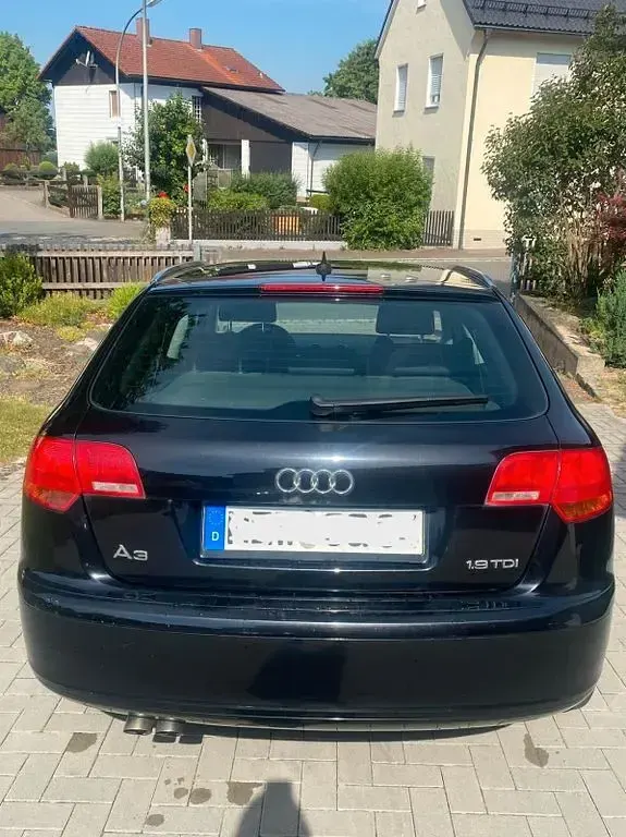 Gebraucht Audi A3 105 PS (77 kW) 2006 Schwarz Kleinwagen