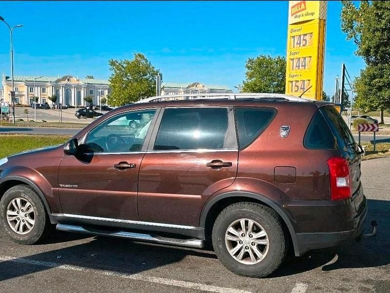 Gebraucht Ssangyong (KGM) Rexton 155 PS (114 kW) 2015 Braun SUV