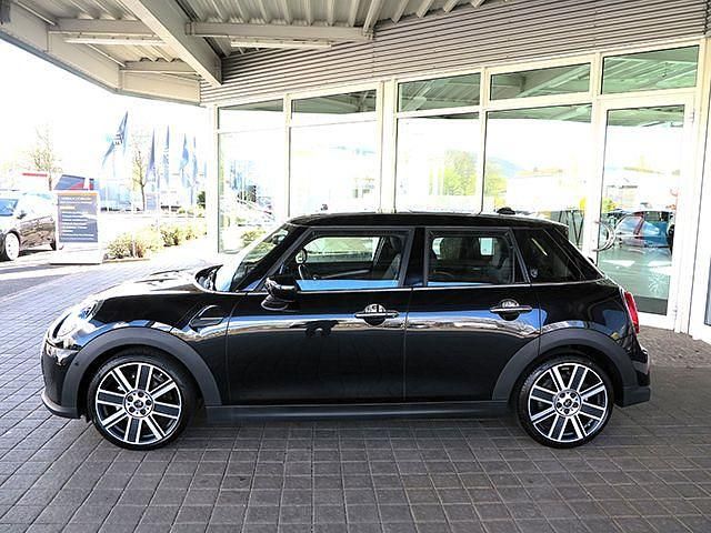 Gebraucht Mini Cooper 136 PS (100 kW) 2024 Schwarz Kleinwagen