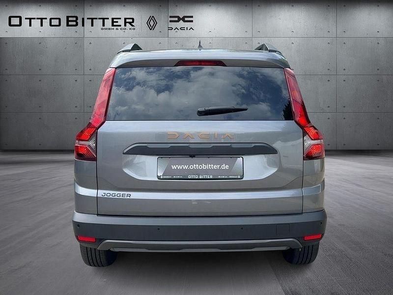 Neu Dacia Jogger Extreme 110 PS (80 kW) 2025 Dolomitgrau Van / Kleinbus