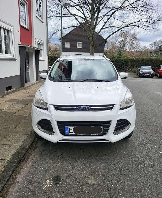 Gebraucht Ford Kuga Titanium 179 PS (131 kW) 2016 SUV