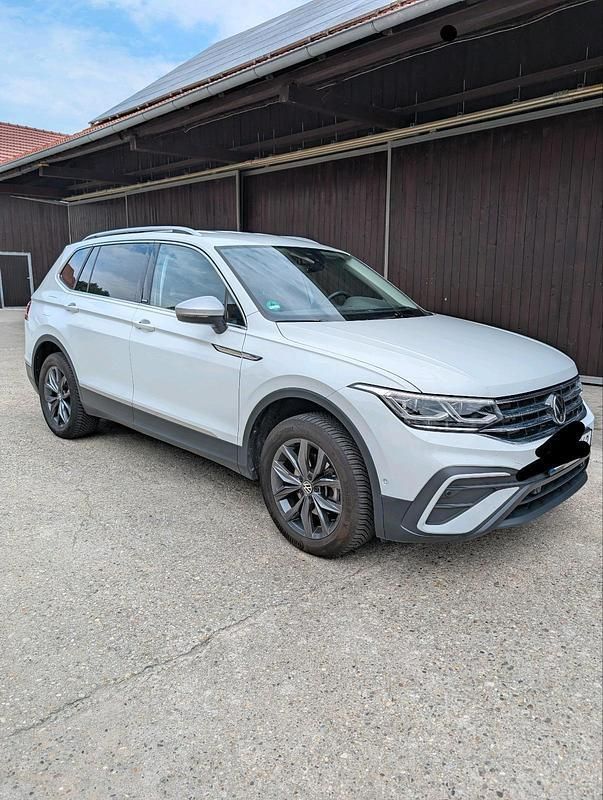 Gebraucht 2023 VW Tiguan Allspace Move SUV | 31.500 € (Superpreis) - Bild 1/4