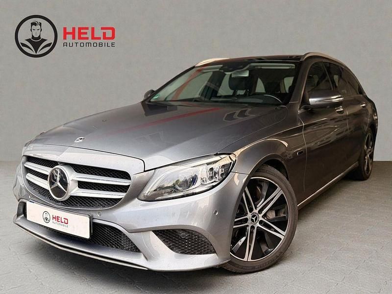 Grau Gebraucht 2020 Mercedes C300e Kombi | 22.999 € (Teuer) - Bild 1/4