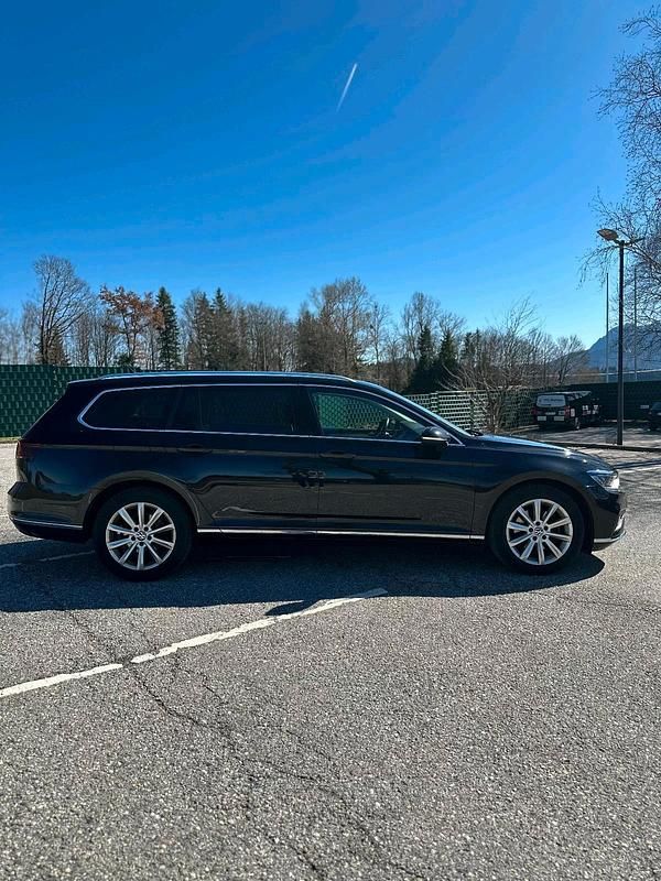 Gebraucht VW Passat Elegance 150 PS (110 kW) 2020 Schwarz Kombi