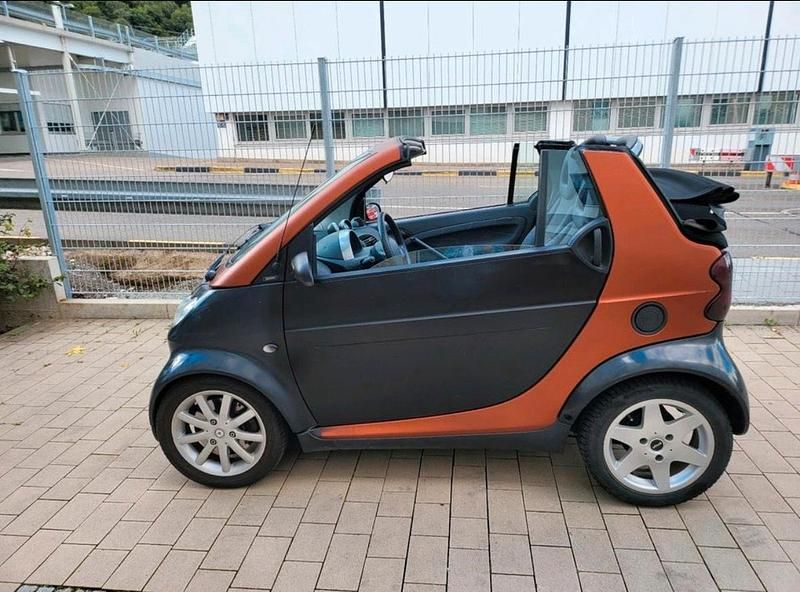 Andere farben Gebraucht 2001 Smart ForTwo Cabrio Cabrio | 1.800 € (Fairer Preis) - Bild 1/4