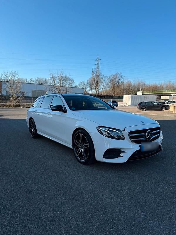 Gebraucht Mercedes E350 AMG 258 PS (189 kW) 2017 Weiß Kombi