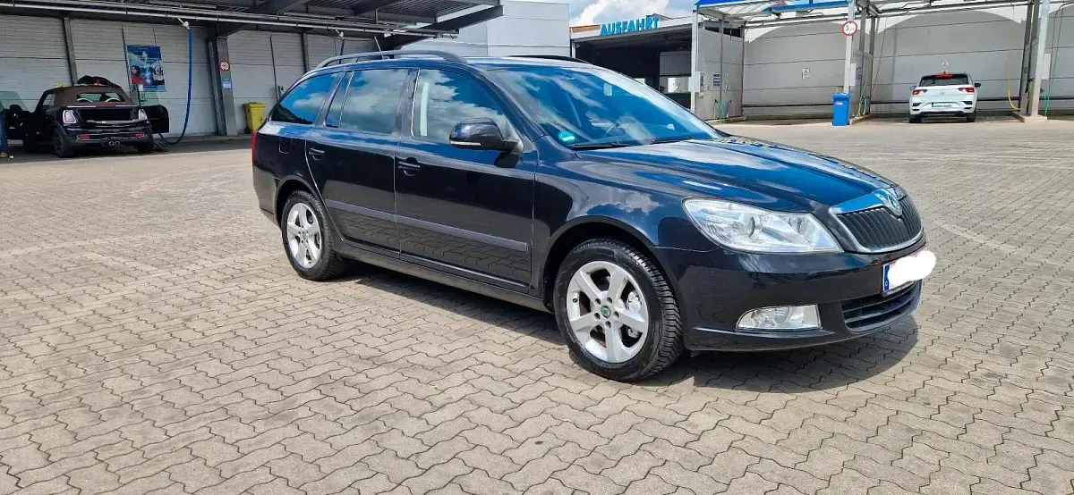 Gebraucht Skoda Octavia 152 PS (111 kW) 2011 Schwarz Kombi