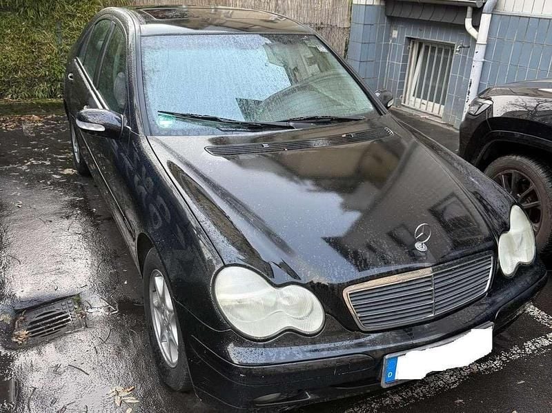 Gebraucht Mercedes C180 Classic 129 PS (94 kW) 2001 Schwarz Limousine