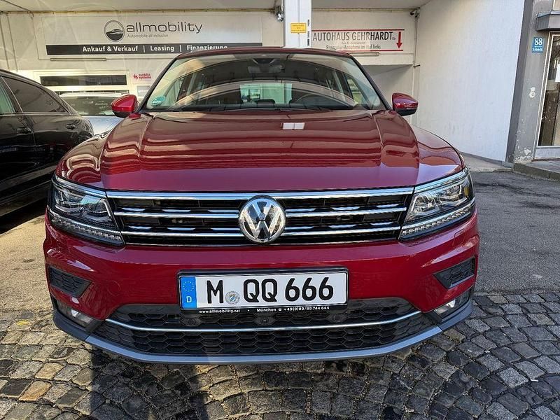 Gebraucht VW Tiguan Highline 190 PS (139 kW) 2019 Rot SUV
