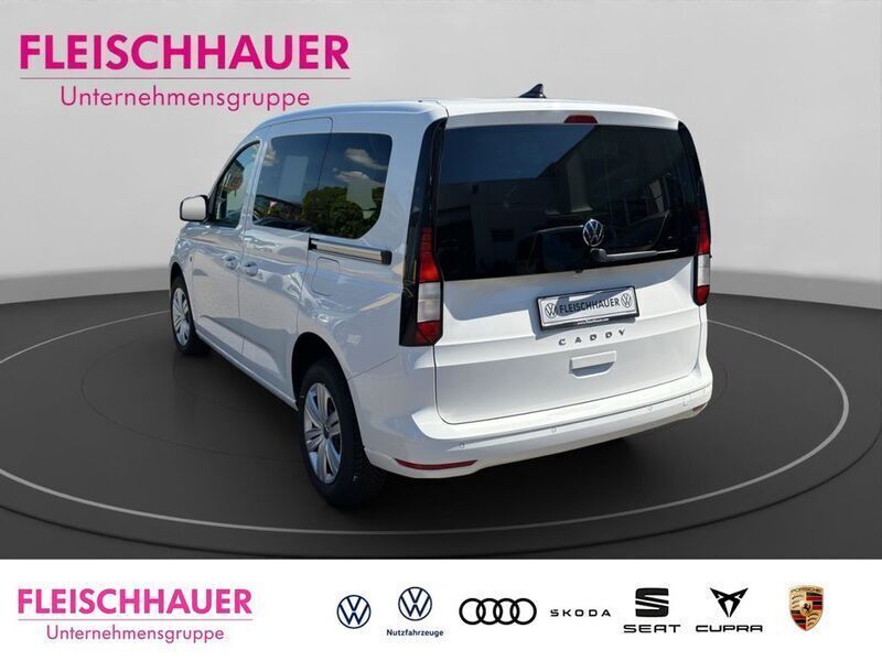 Gebraucht VW Caddy 102 PS (75 kW) 2024 Weiß Van / Kleinbus