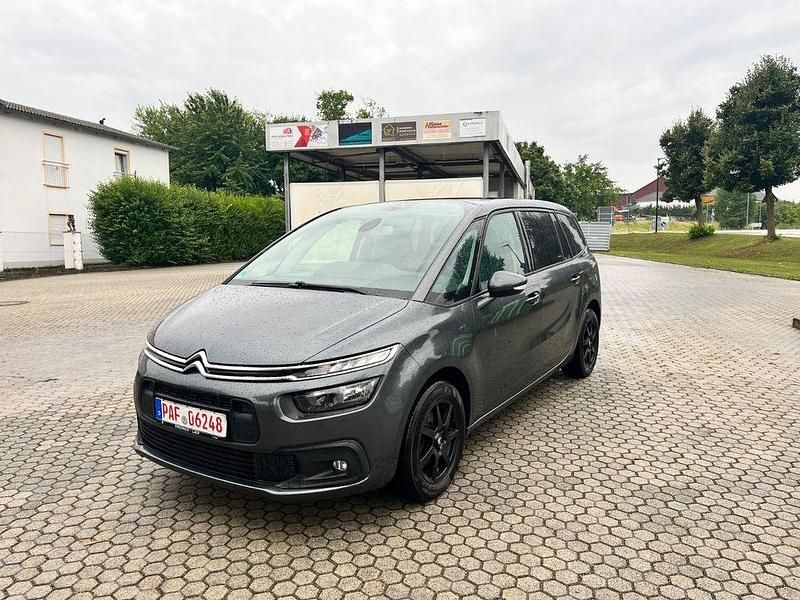 Grau Gebraucht 2017 Citroën Grand C4 Picasso Feel Van / Kleinbus | 7.950 € (Superpreis) - Bild 1/4