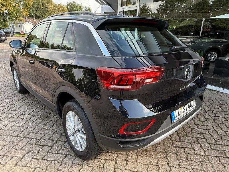 Gebraucht VW T-Roc Life 150 PS (110 kW) 2024 Deep black perleffekt SUV